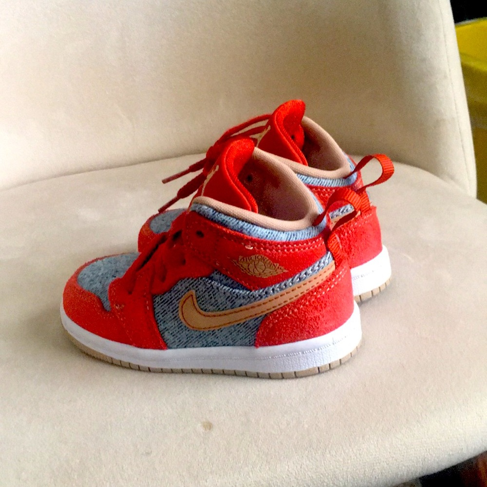 Air Jordan 1 , little boys size 6C